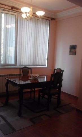 cozy apartment with 2bedrooms overlooking the Rio Mall